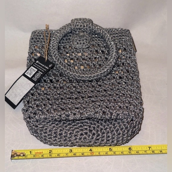 NWT The Sak Metallic Gray Crochet Wristlet - Picture 6 of 6